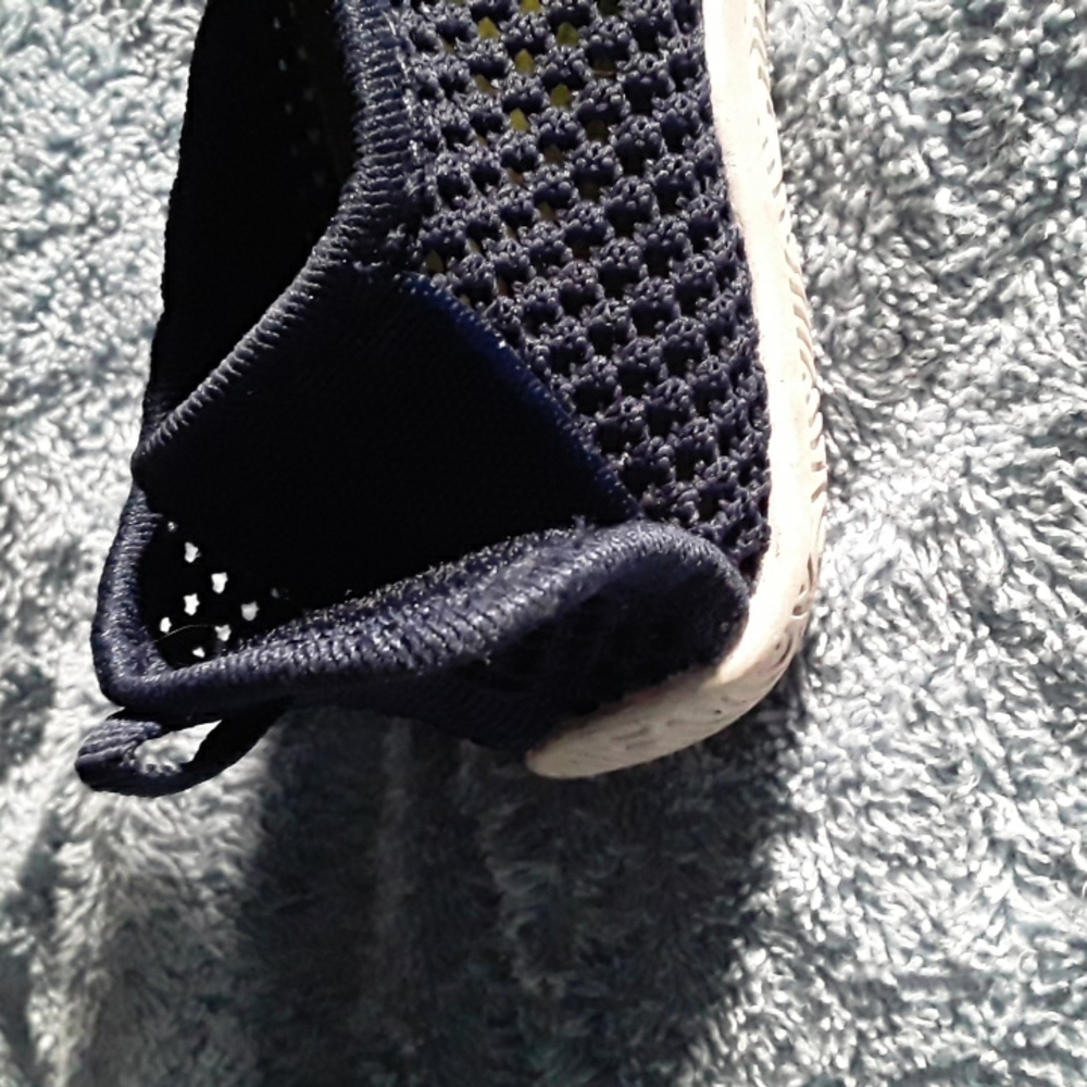 Shoes - Picture 9 of 10